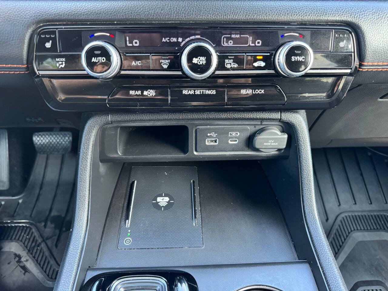 Used 2025 Honda Pilot TrailSport image 25