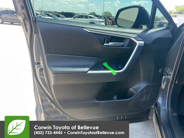 Used 2025 Toyota RAV4 XLE AWD/4WD image 18