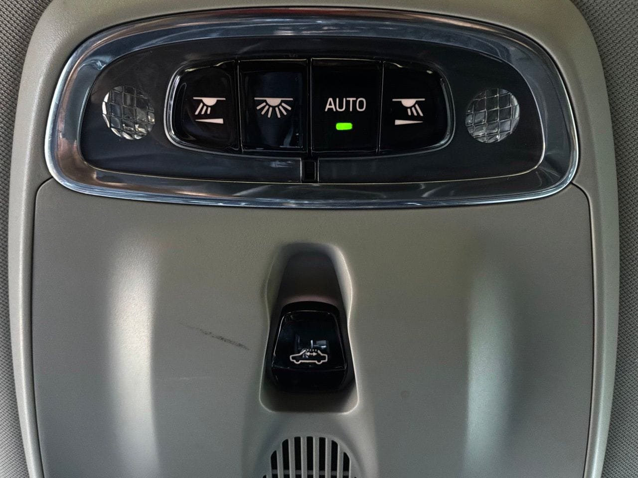 Used 2019 Volvo S90 T6 Momentum AWD/4WD image 19