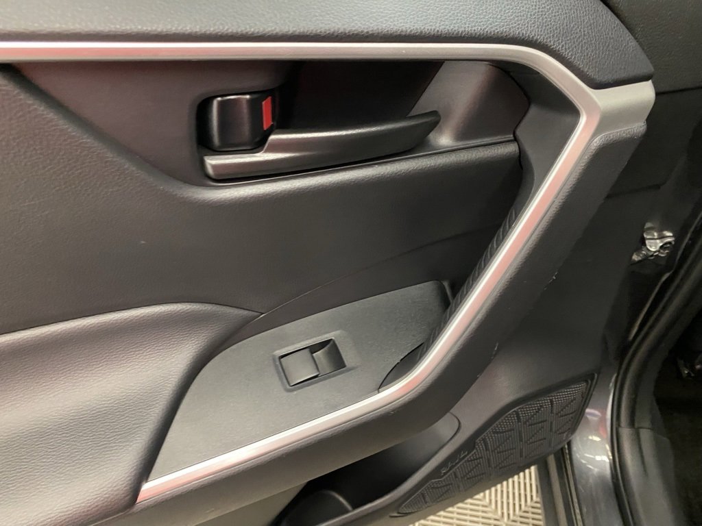Used 2024 Toyota RAV4 LE image 34