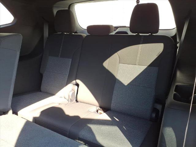 Used 2025 GMC Acadia Elevation image 21