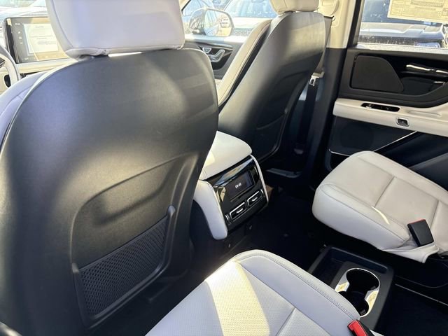 New 2026 Lincoln Aviator 2WD w/ Jet Appearance Package image 18