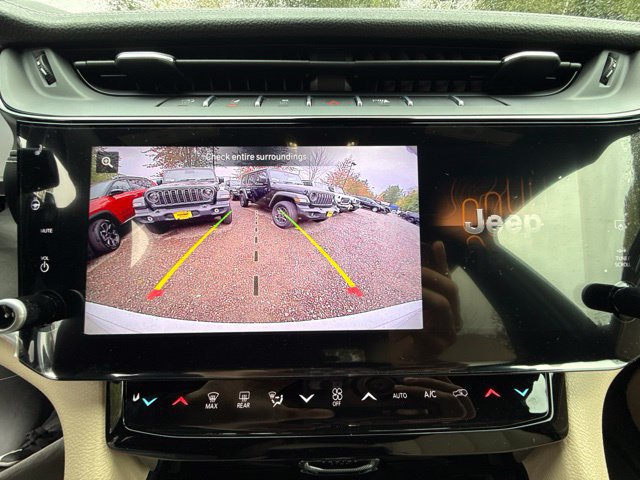 New 2027 Jeep Grand Cherokee Limited AWD/4WD image 24
