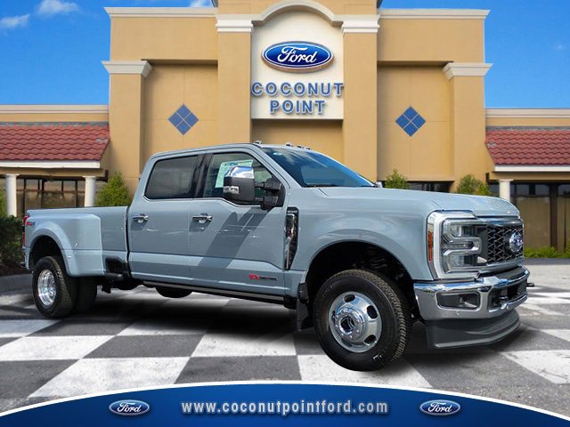 New 2026 Ford F350 4x4 Crew Cab DRW Super Duty image 1