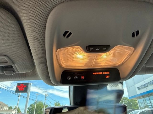 Used 2022 Chevrolet Bolt EUV Premier FWD image 30