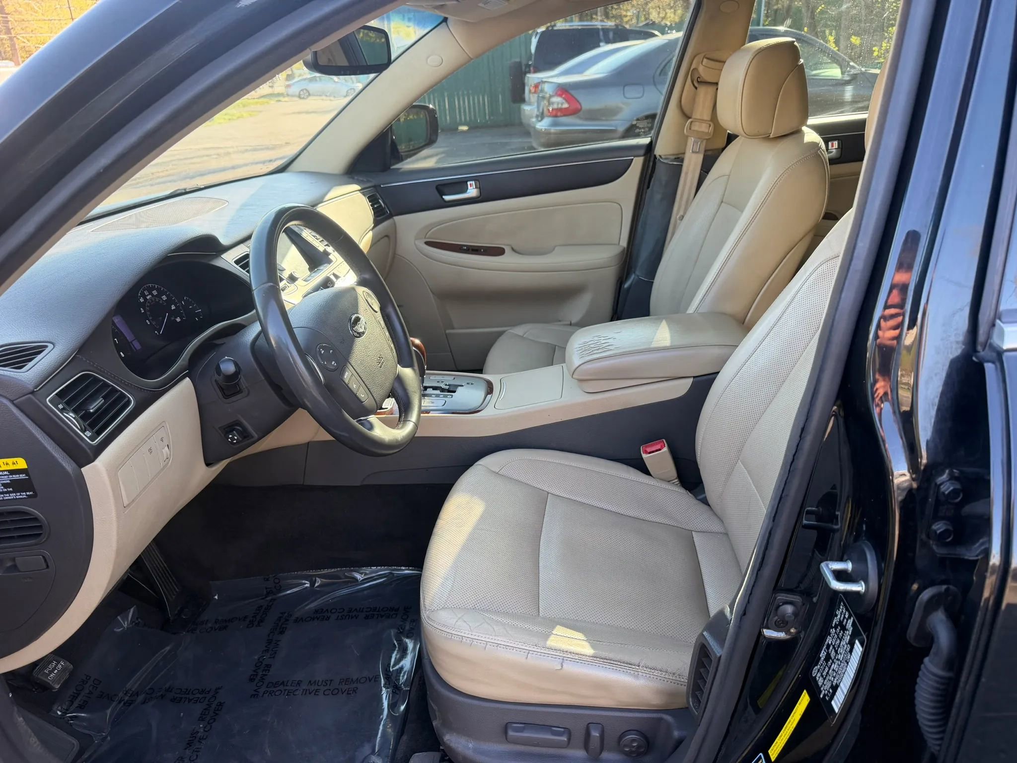 Used 2012 Hyundai Genesis 3.8 w/ Premium Pkg image 23