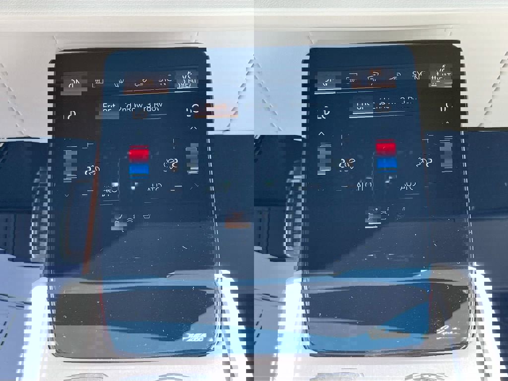 New 2026 Cadillac Vistiq Sport w/ LPO, Floor Liner Package image 34