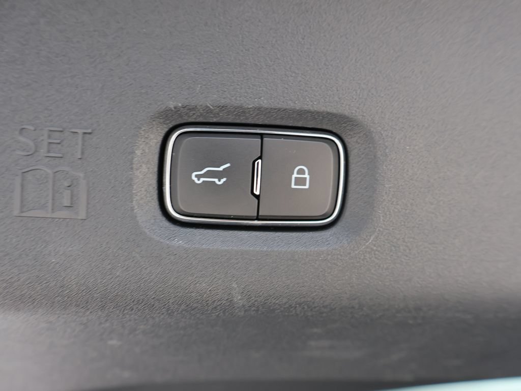 Used 2025 Ford Expedition Max Platinum AWD/4WD image 18