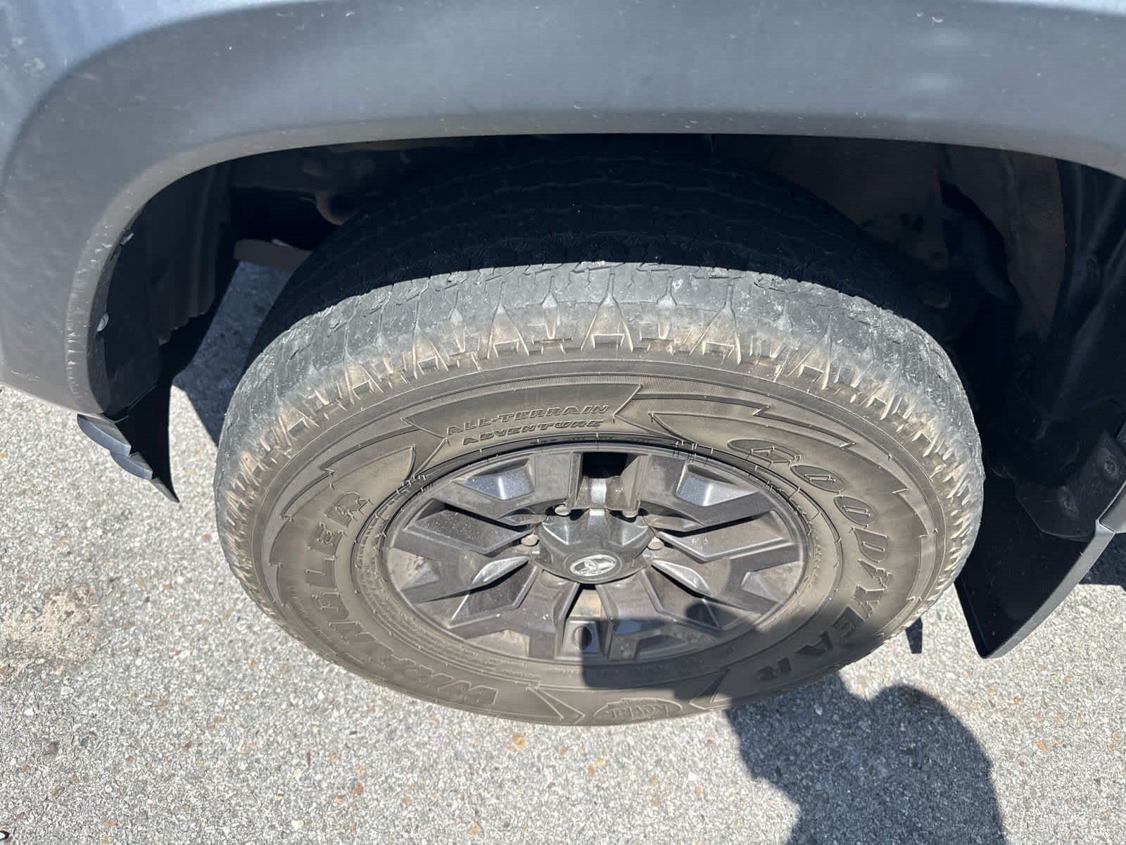 Used 2021 Toyota Tacoma SR5 w/ Trail Edition AWD/4WD image 7