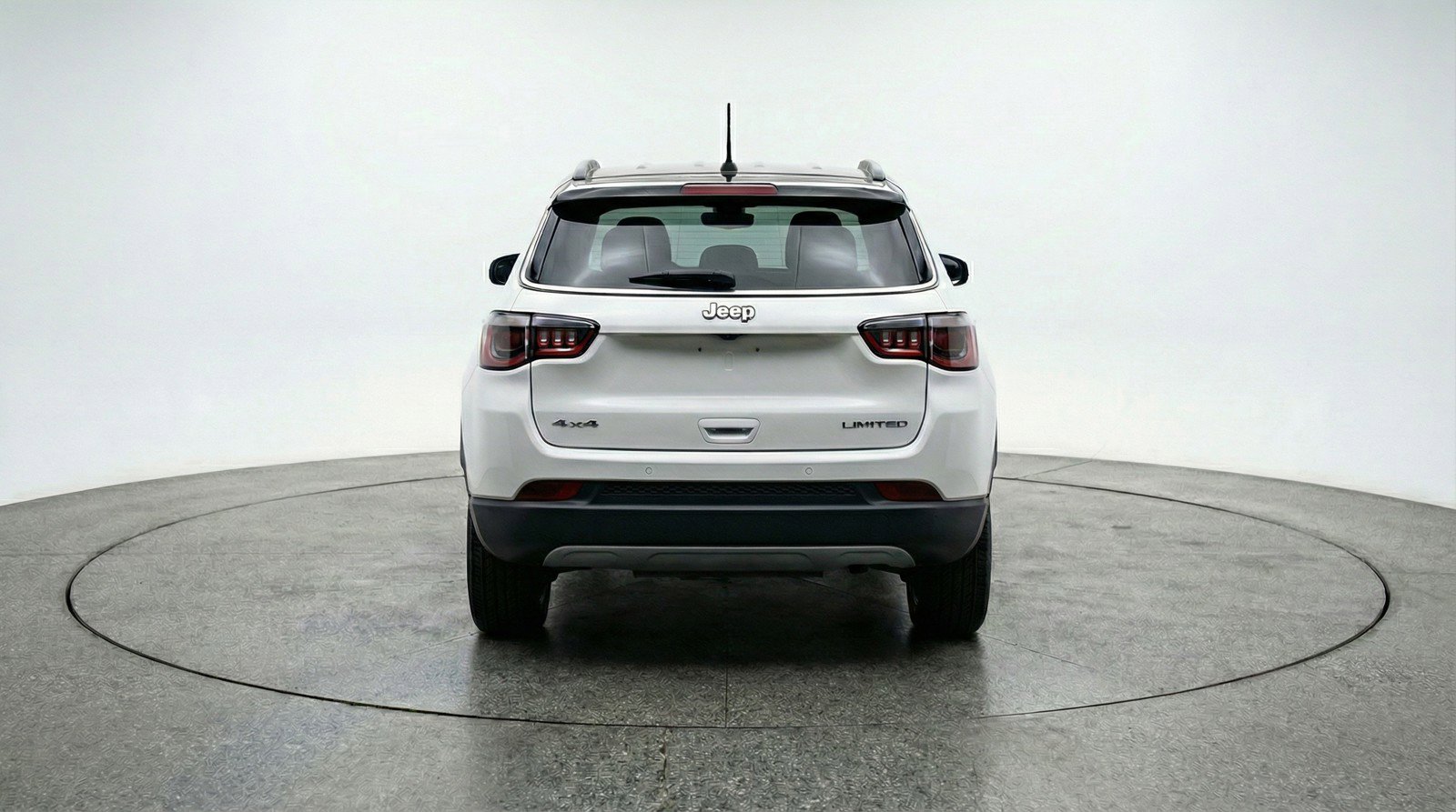 Used 2025 Jeep Compass Trailhawk AWD/4WD image 7