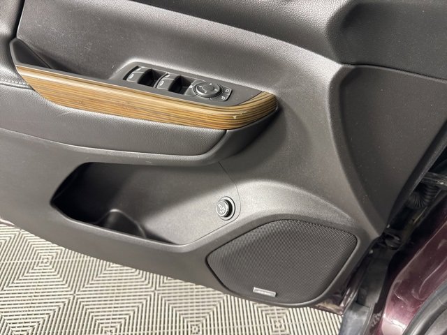 Used 2018 GMC Acadia SLE image 36