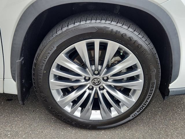 Used 2022 Toyota Highlander Platinum AWD/4WD image 8