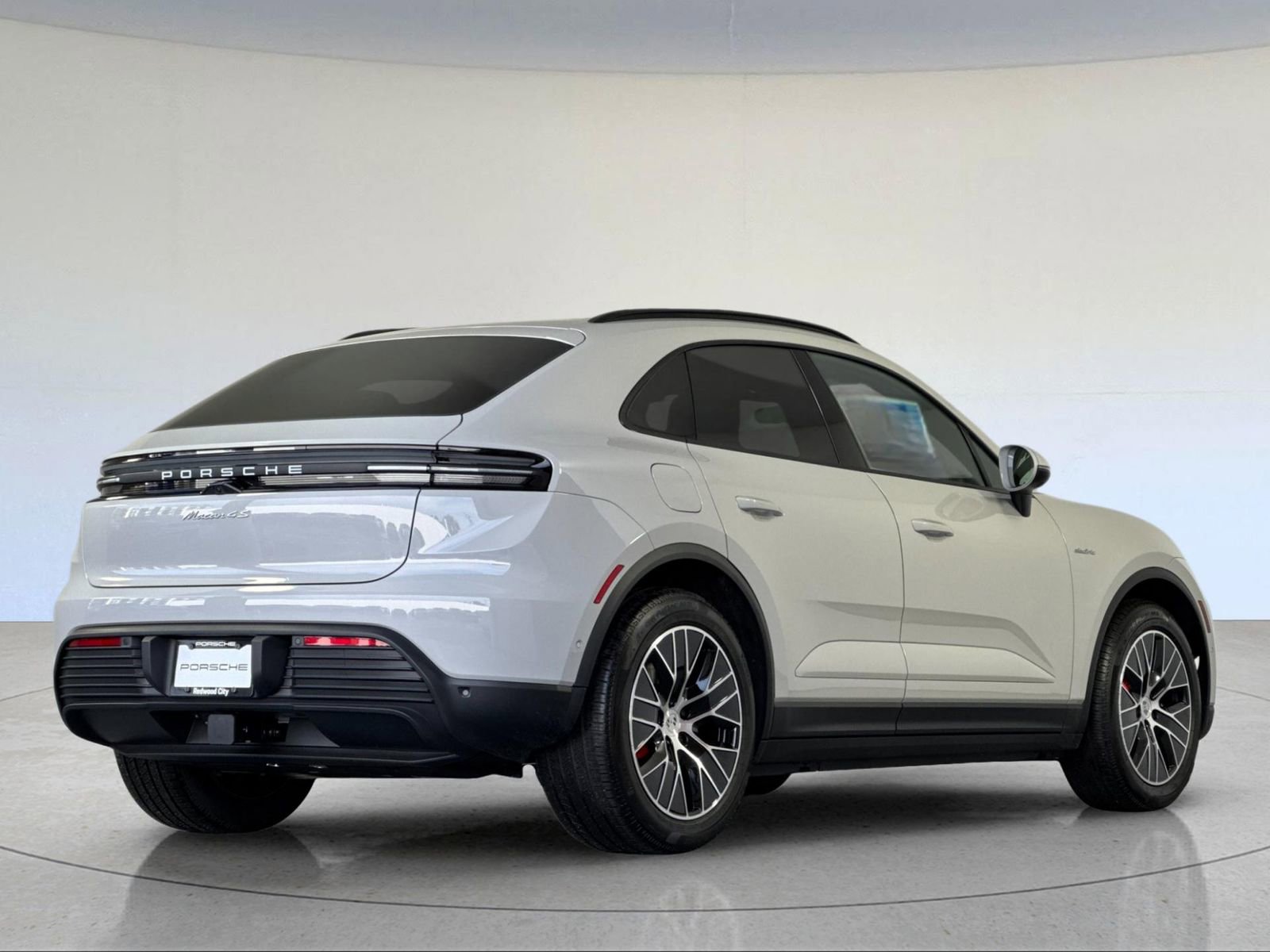 New 2026 Porsche Macan 4S Electric image 8