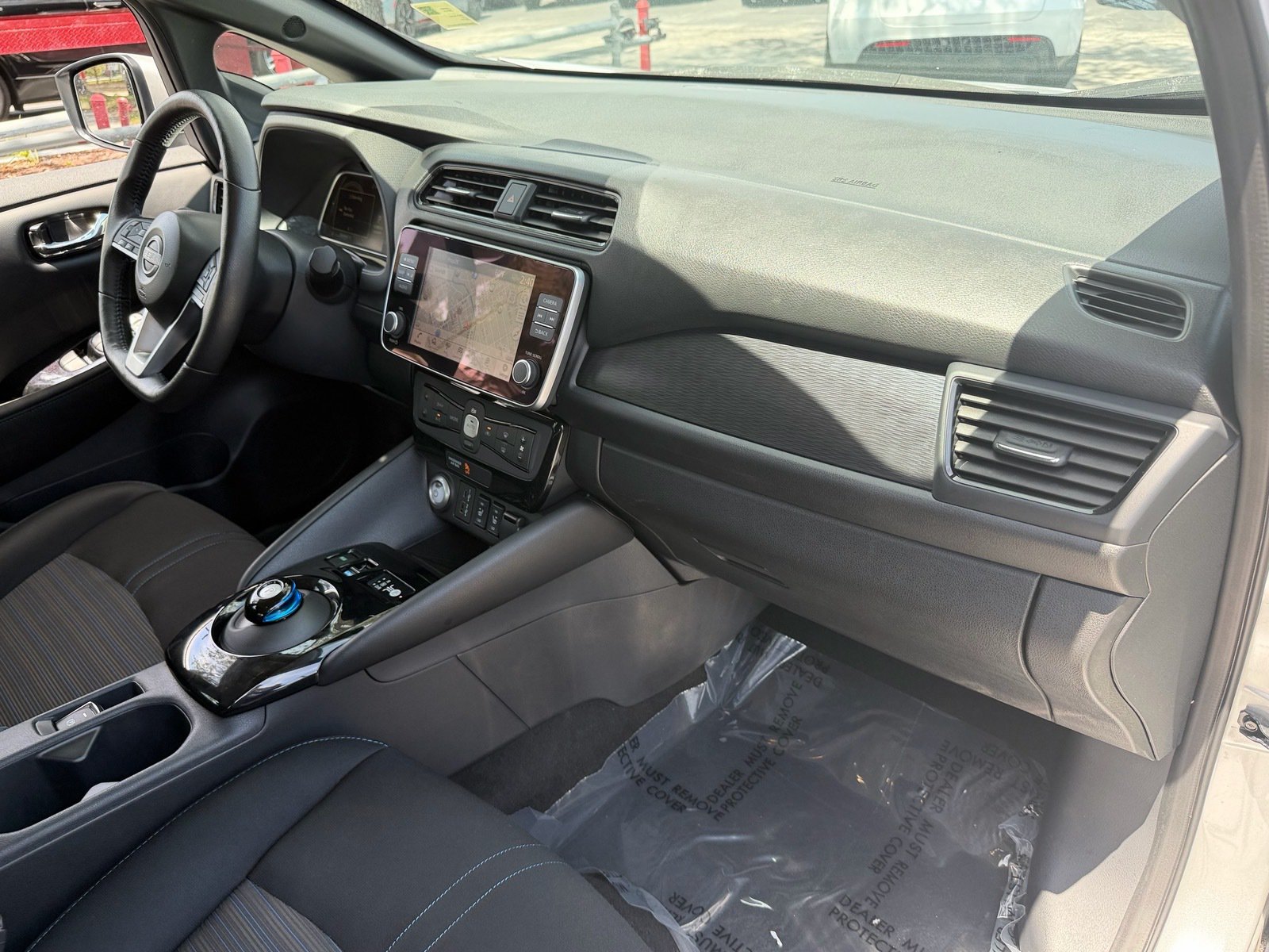 Certified 2024 Nissan Leaf SV Plus FWD image 17