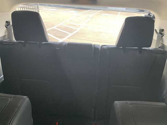 Used 2025 Toyota Highlander Limited AWD/4WD image 34