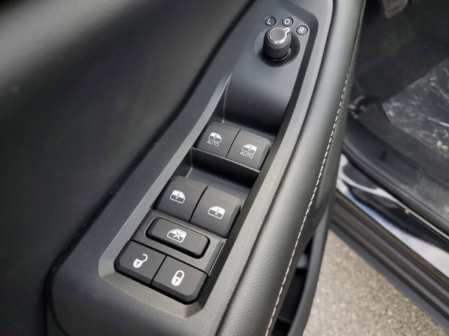 New 2025 Jeep Grand Cherokee Altitude image 22