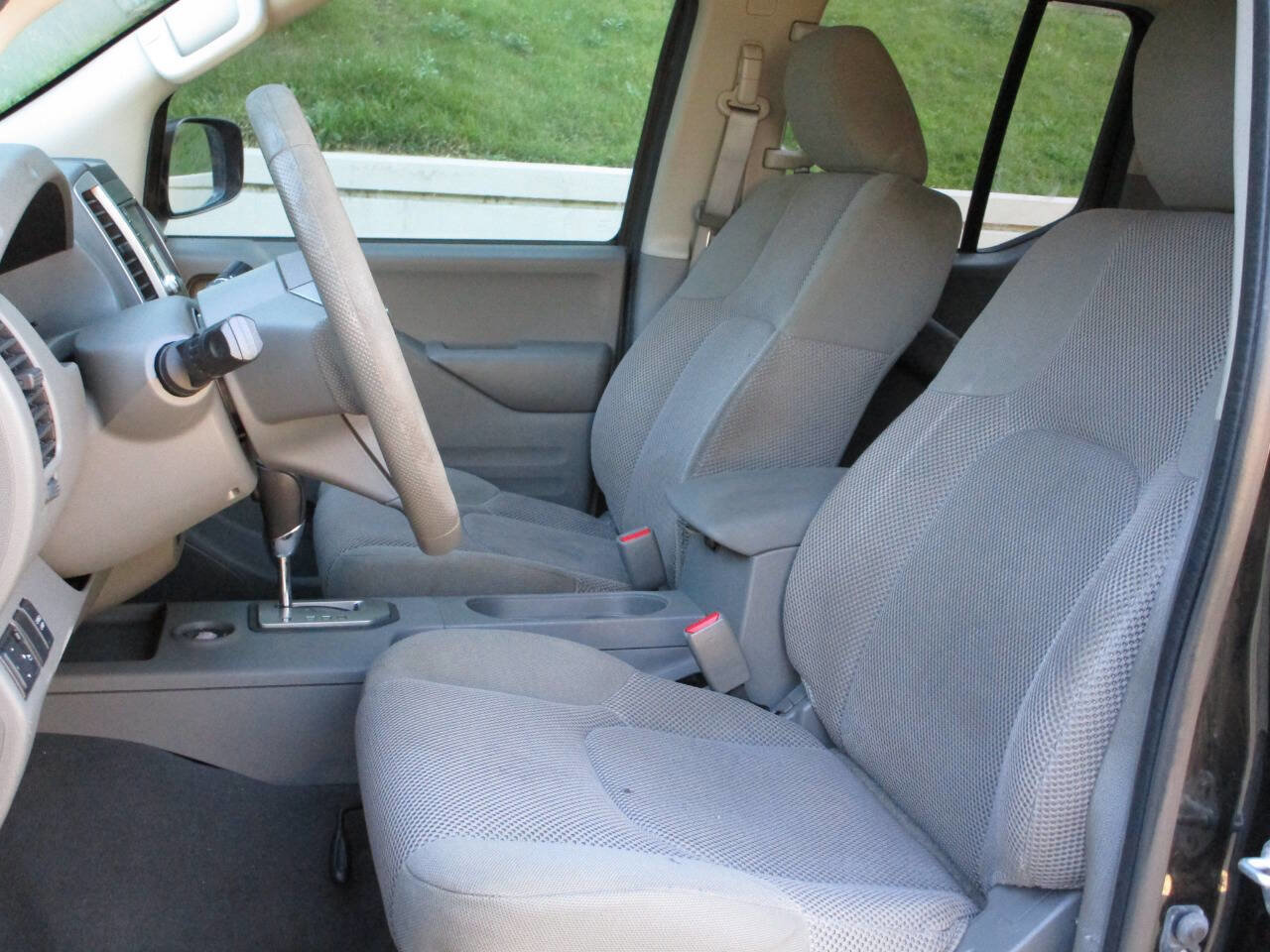 Used 2021 Nissan Frontier SV image 11