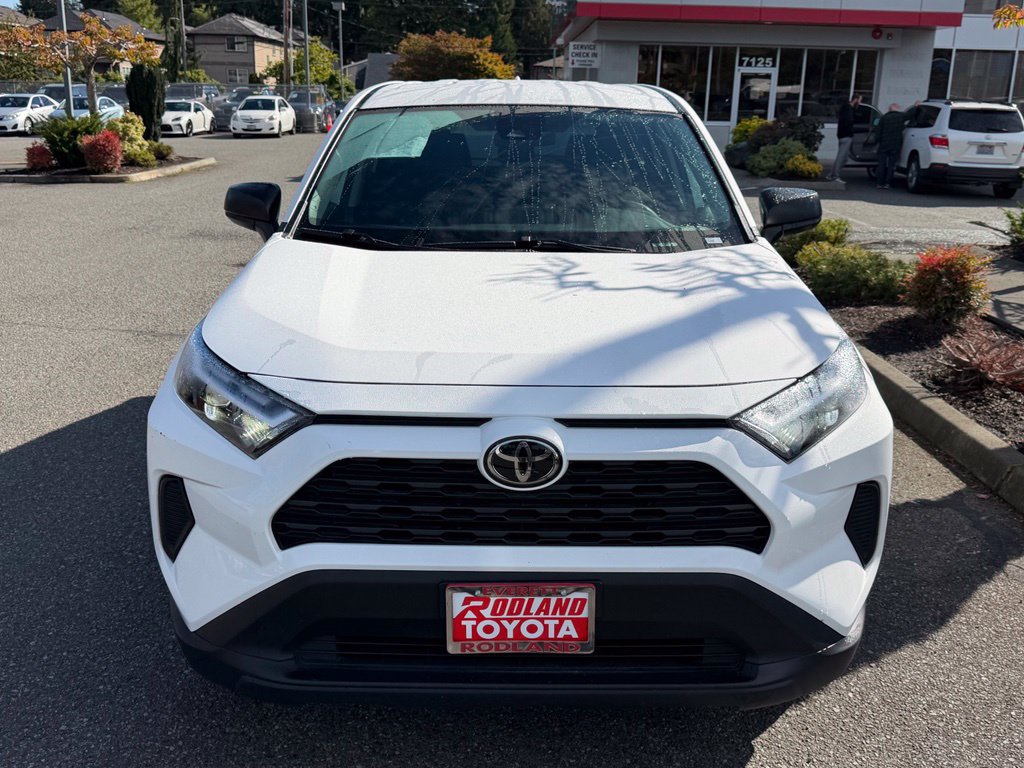 Certified 2025 Toyota RAV4 LE AWD/4WD image 5