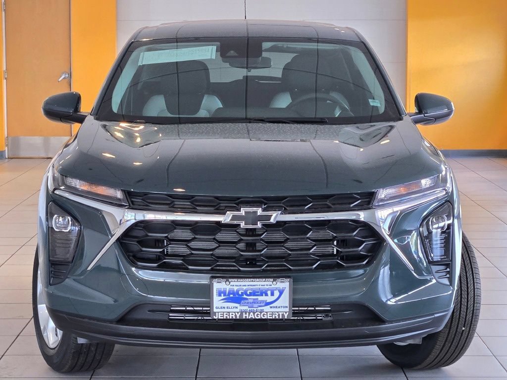 New 2026 Chevrolet Trax LS w/ LS Convenience Package FWD image 2