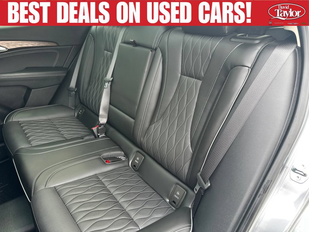 Used 2022 Buick Envision Avenir w/ Technology Package II FWD image 22