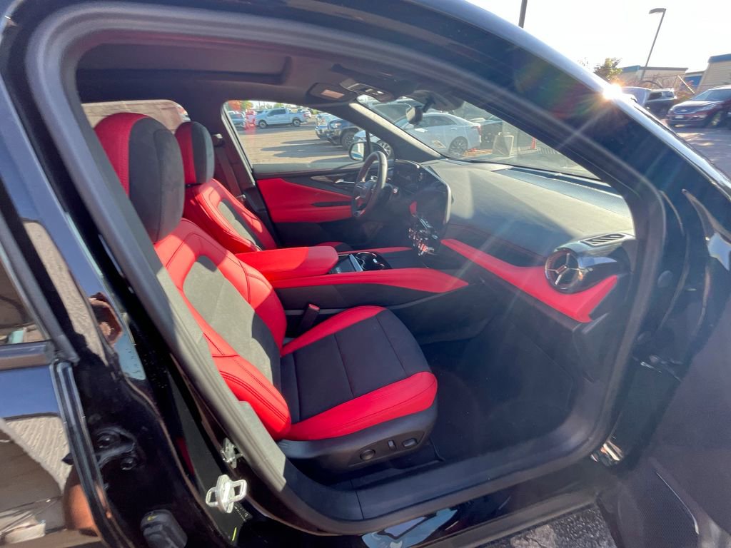 New 2025 Chevrolet Blazer EV RS image 24