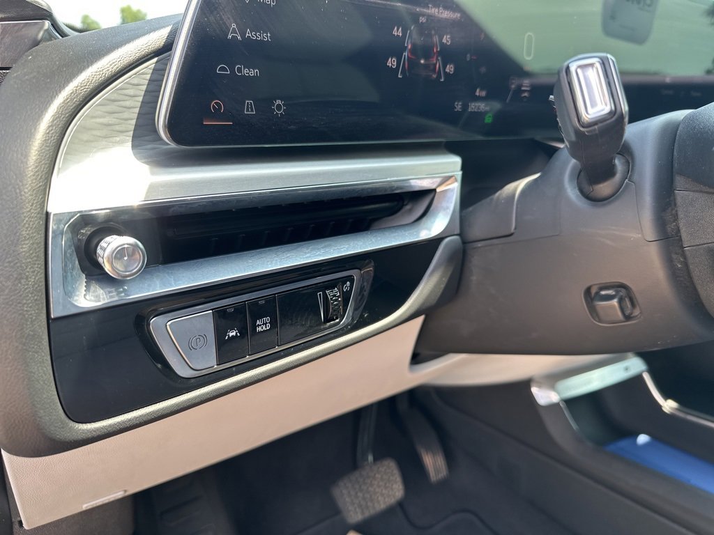 Certified 2024 Cadillac Lyriq Sport image 17