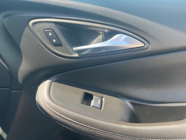 Used 2025 Buick Encore GX Preferred FWD image 31