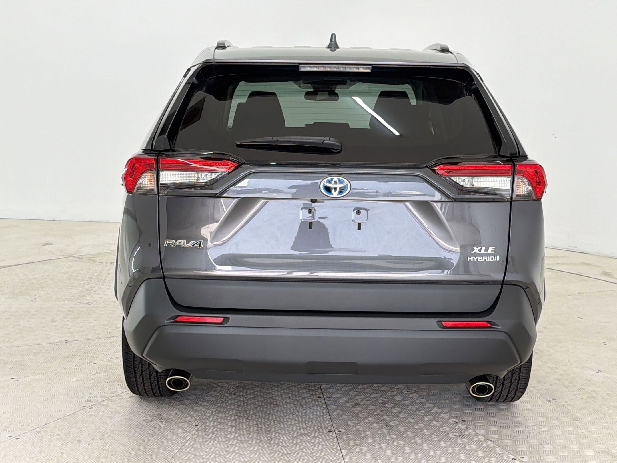 Used 2024 Toyota RAV4 XLE AWD/4WD image 10