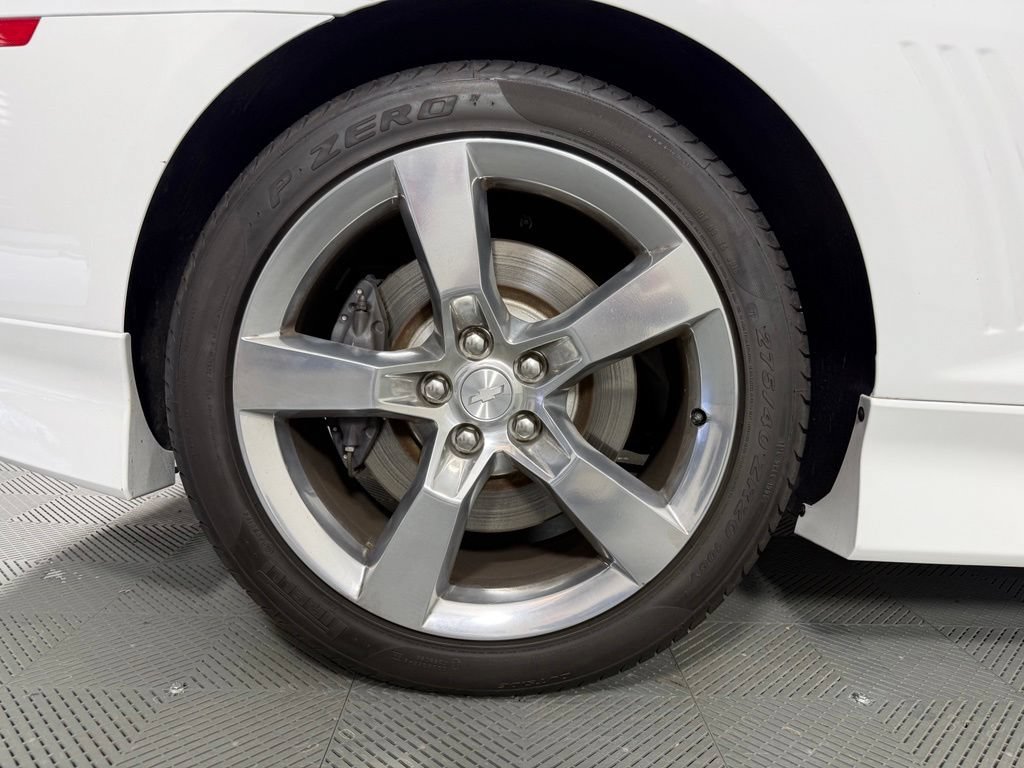 Used 2013 Chevrolet Camaro SS RWD image 13