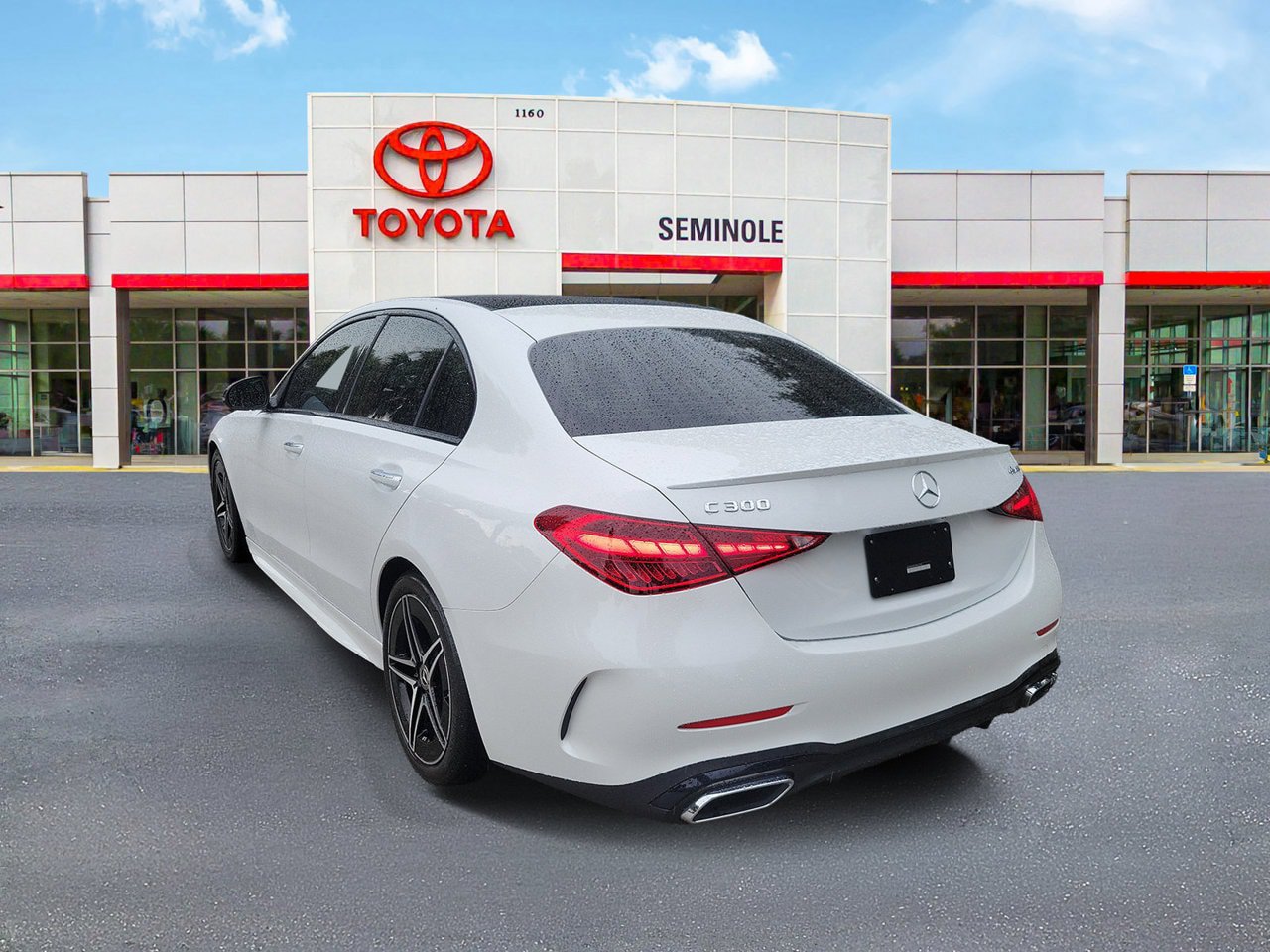 Used 2022 Mercedes-Benz C 300 4MATIC Sedan image 4