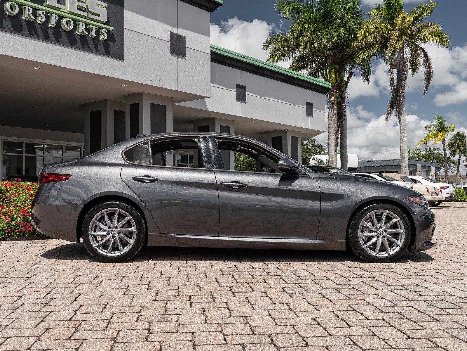 Used 2023 Alfa Romeo Giulia Sprint image 11
