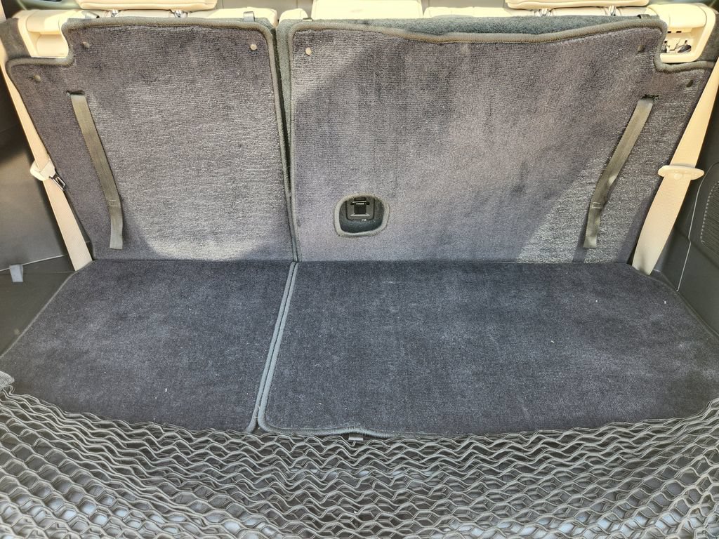 Used 2021 Toyota Highlander XLE FWD image 33