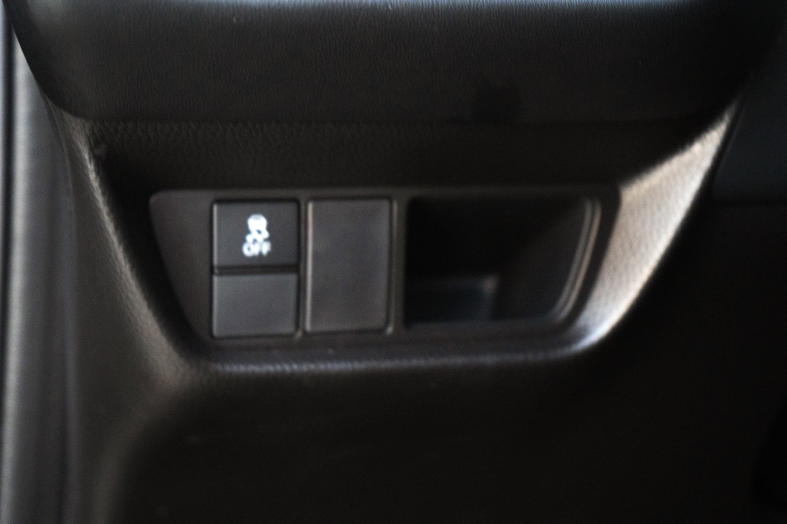 Certified 2025 Honda HR-V EX-L image 42