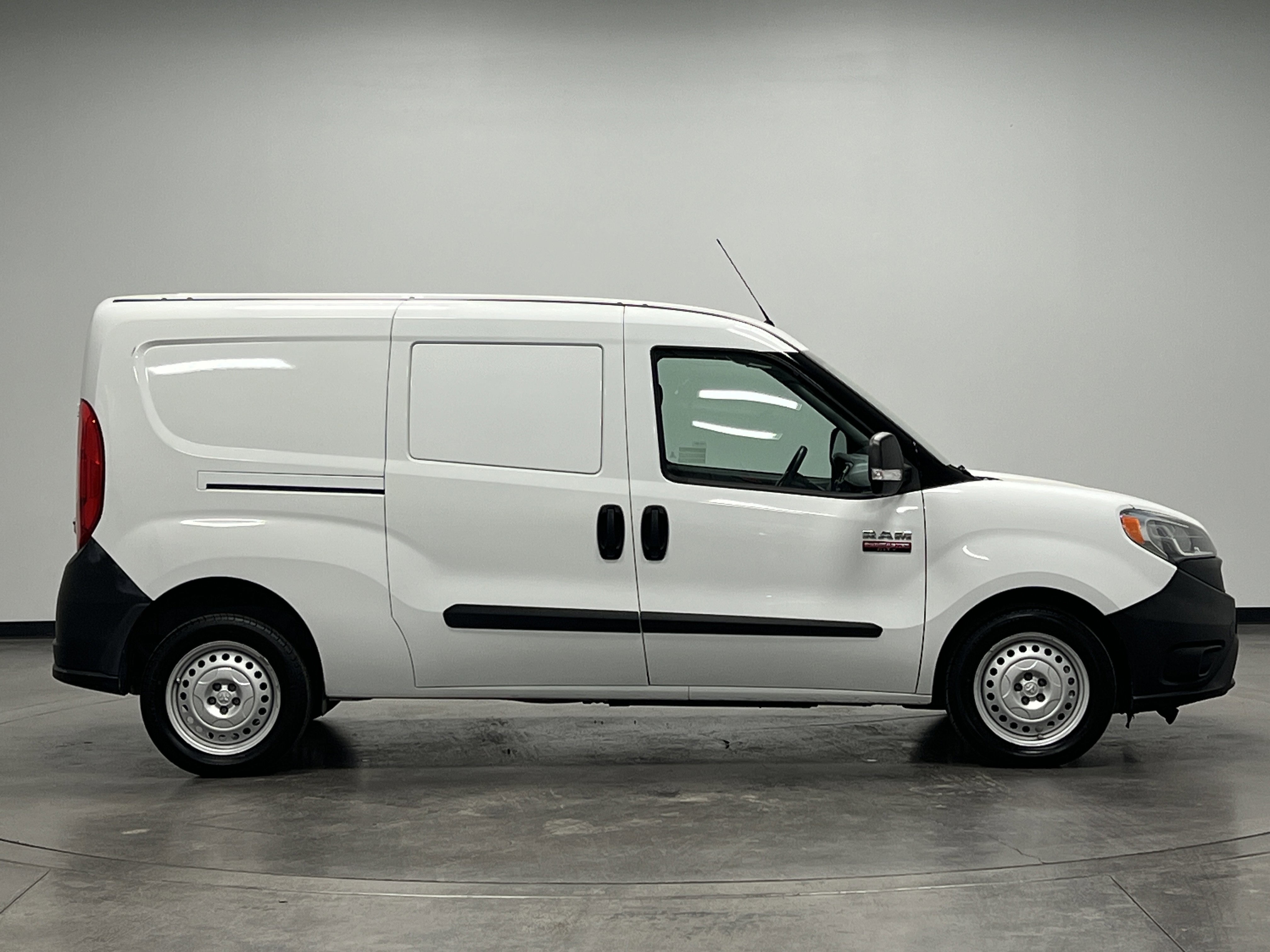 Used 2021 RAM ProMaster City Tradesman image 9