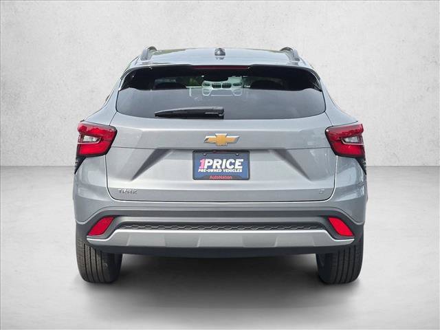 Used 2026 Chevrolet Trax LT FWD image 7