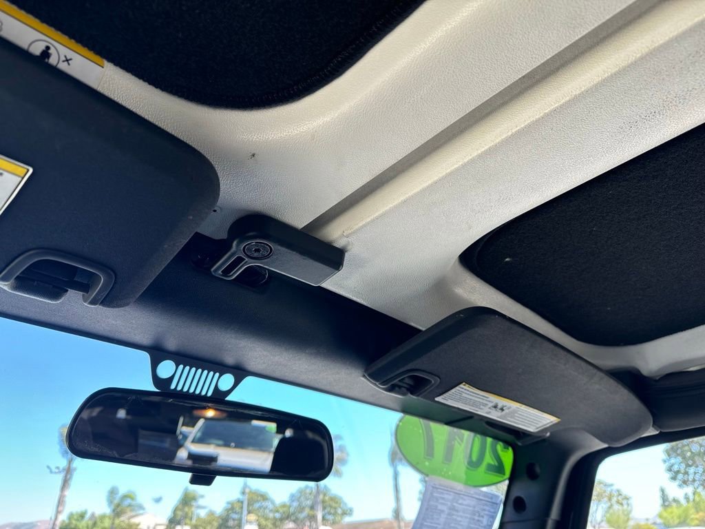 Used 2017 Jeep Wrangler Unlimited Sport w/ Connectivity Group AWD/4WD image 27
