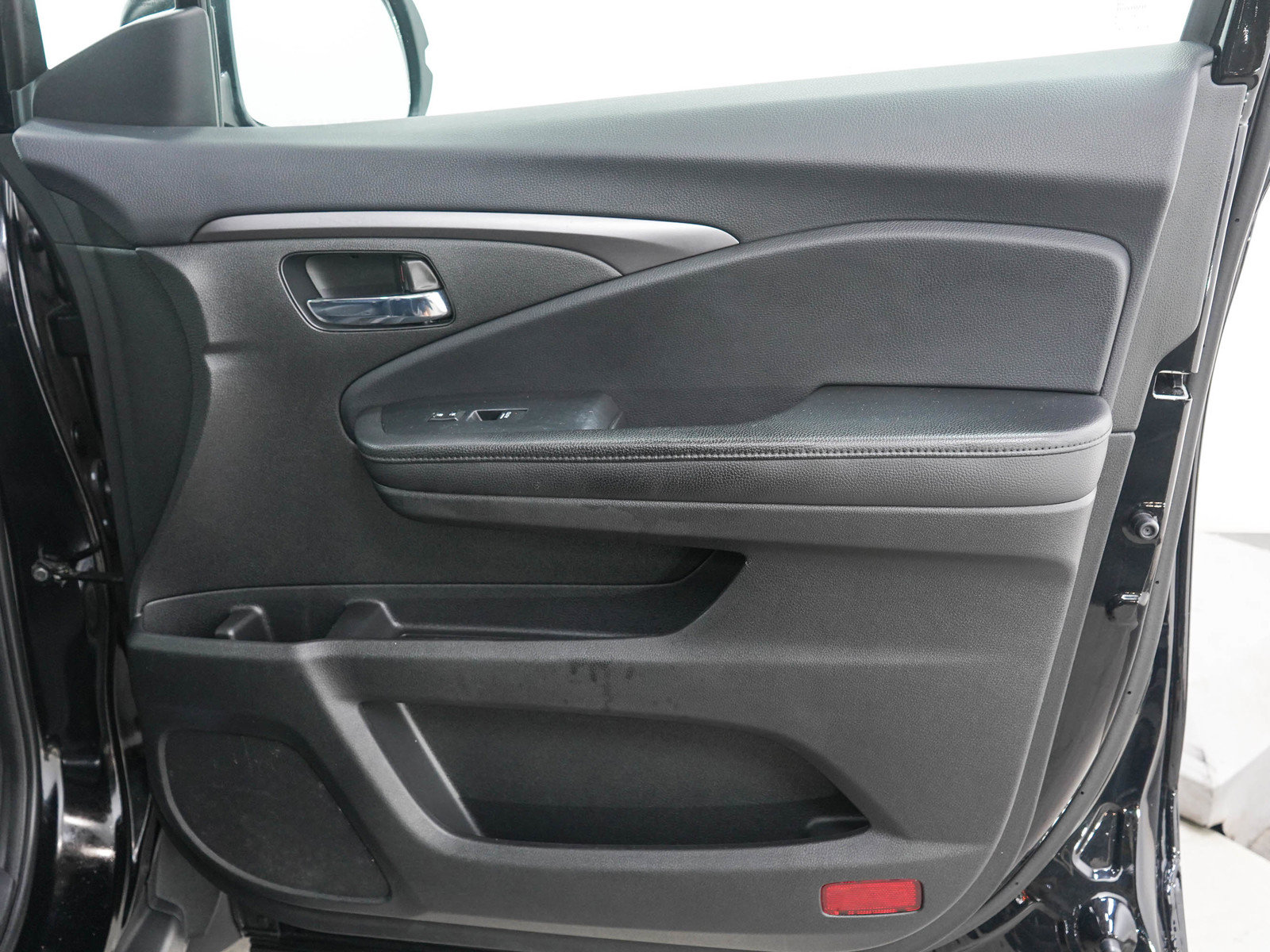 Used 2021 Honda Pilot Black Edition image 12