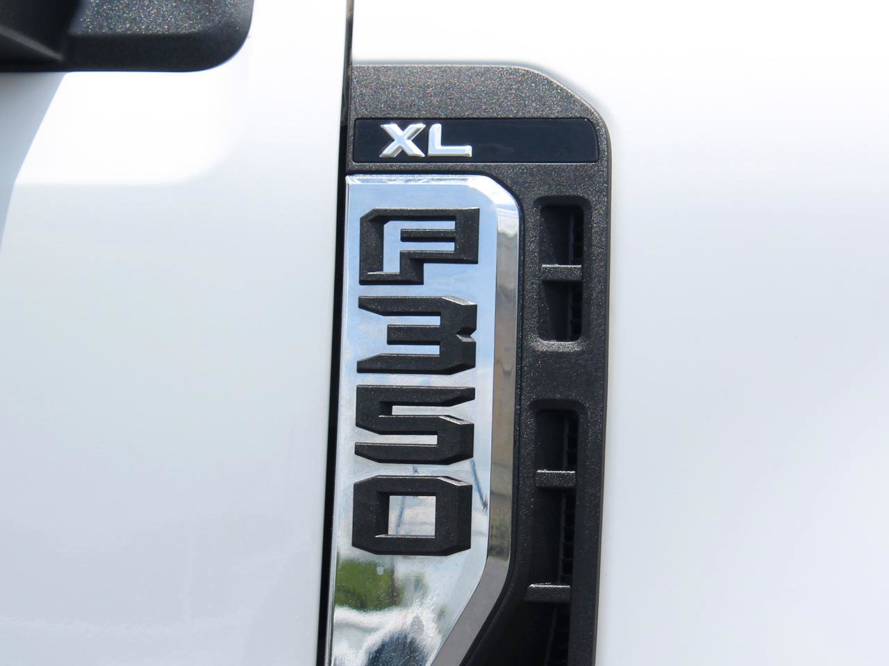 Used 2025 Ford F350 XL AWD/4WD image 37