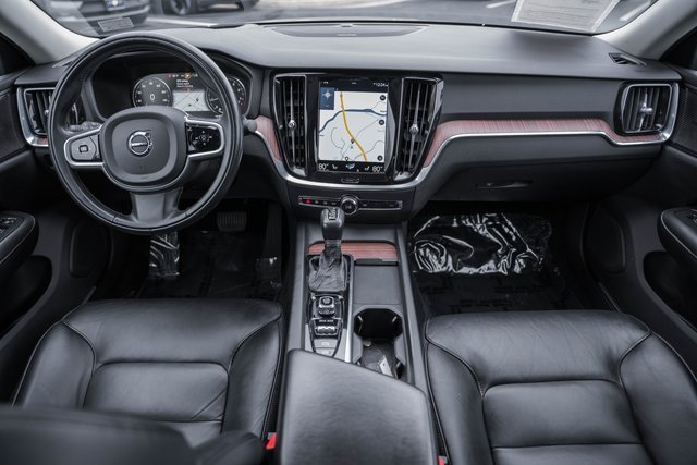 Used 2021 Volvo S60 T5 Momentum w/ Protection Package Premier image 22