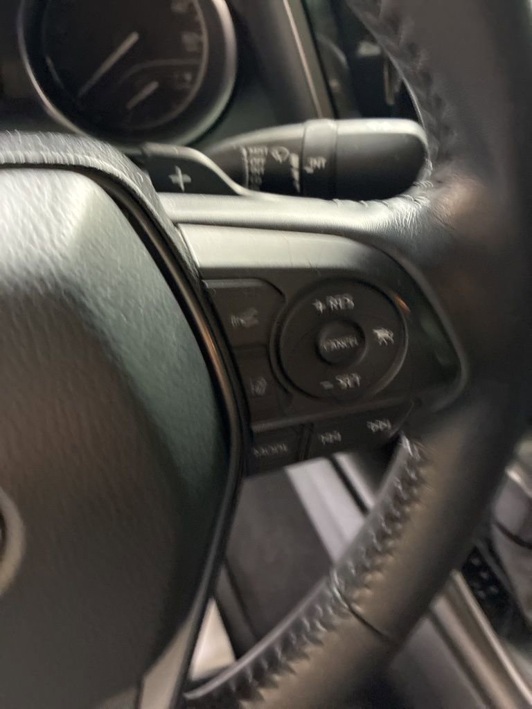 Used 2021 Toyota Camry SE image 16