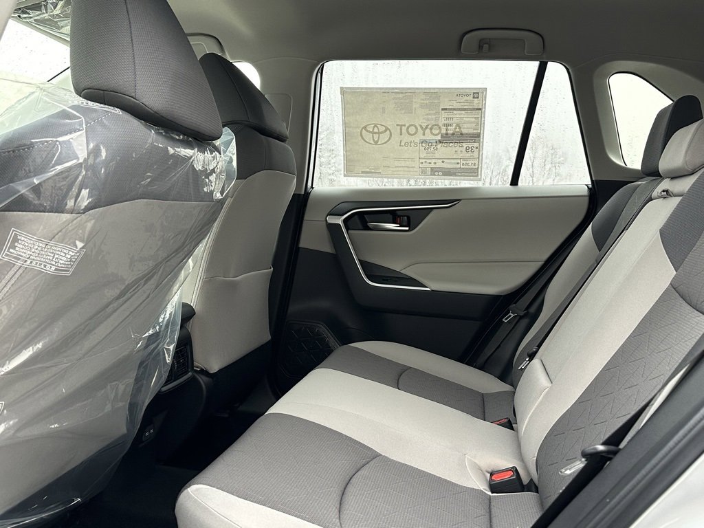 New 2025 Toyota RAV4 XLE image 12