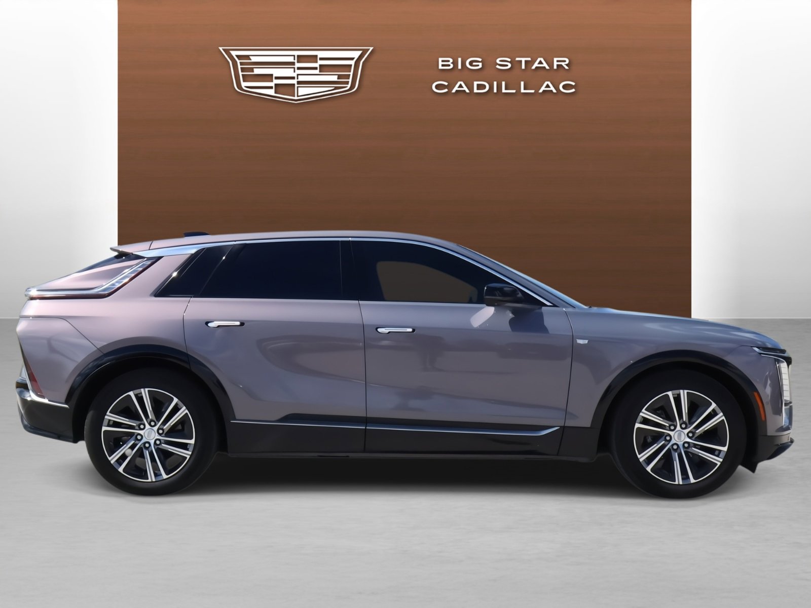 Certified 2024 Cadillac Lyriq Luxury w/ LPO, Floor Liner Package AWD/4WD image 6