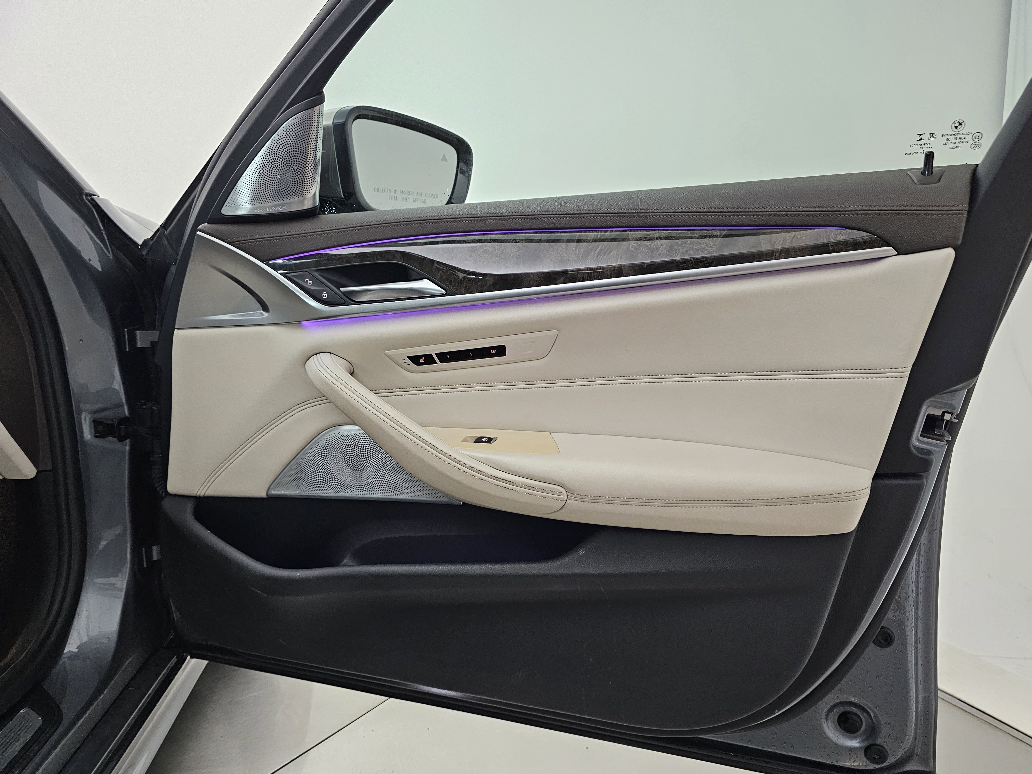 Used 2018 BMW M550i xDrive image 17