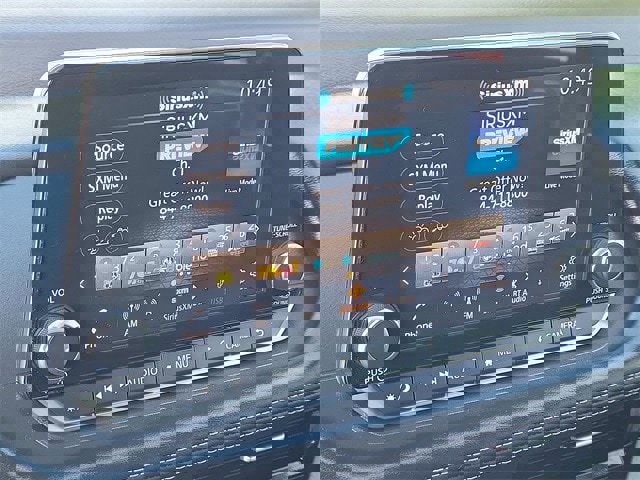 Used 2022 Nissan Rogue SV image 15