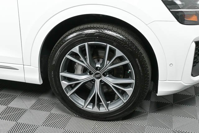 New 2025 Audi Q8 Premium image 36