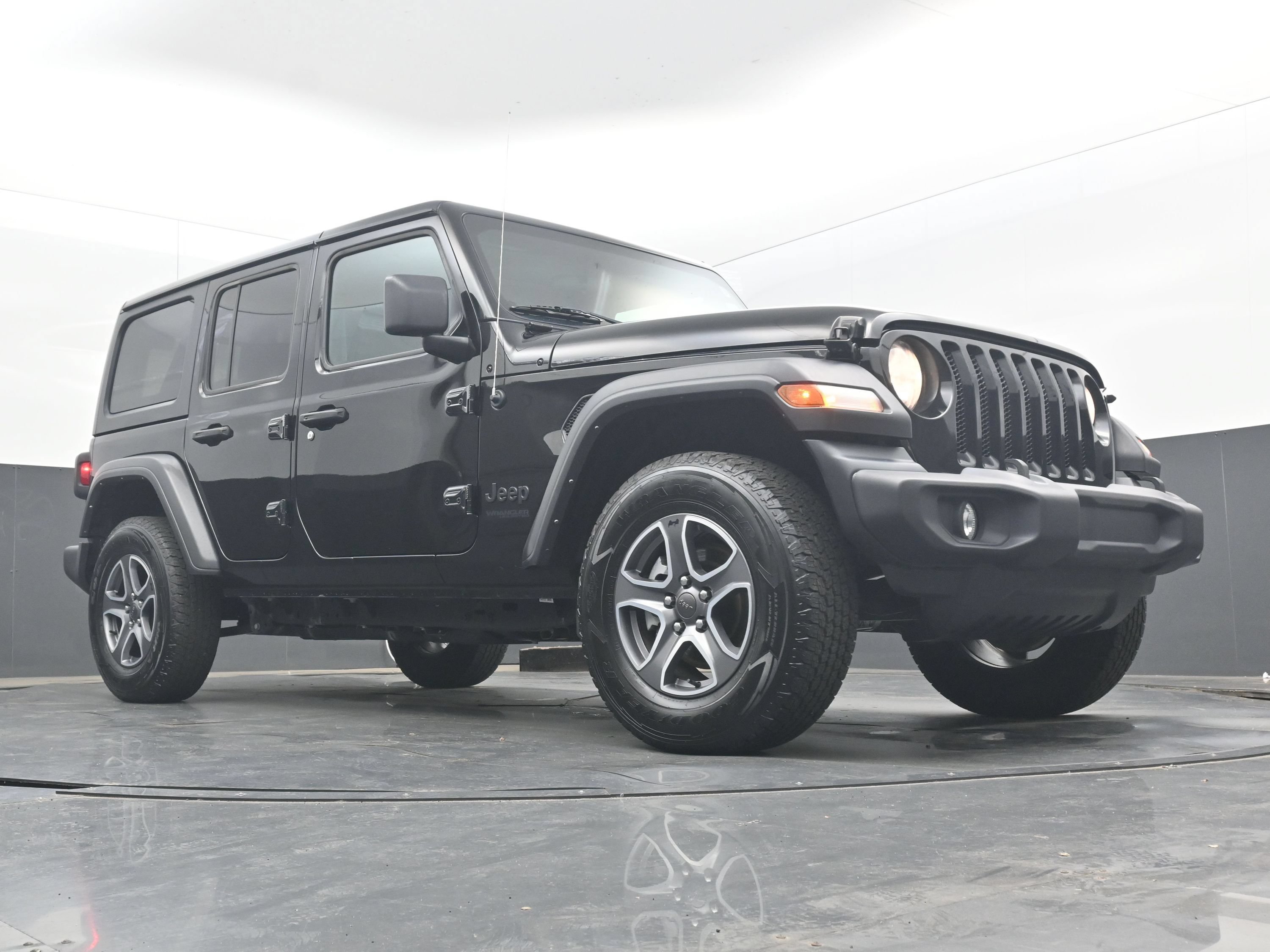 Used 2022 Jeep Wrangler Unlimited Sport AWD/4WD image 23