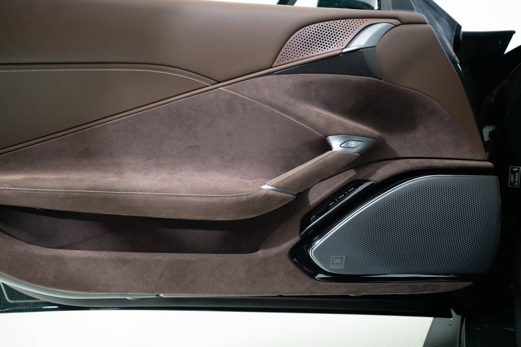 Used 2024 Ferrari Roma image 28