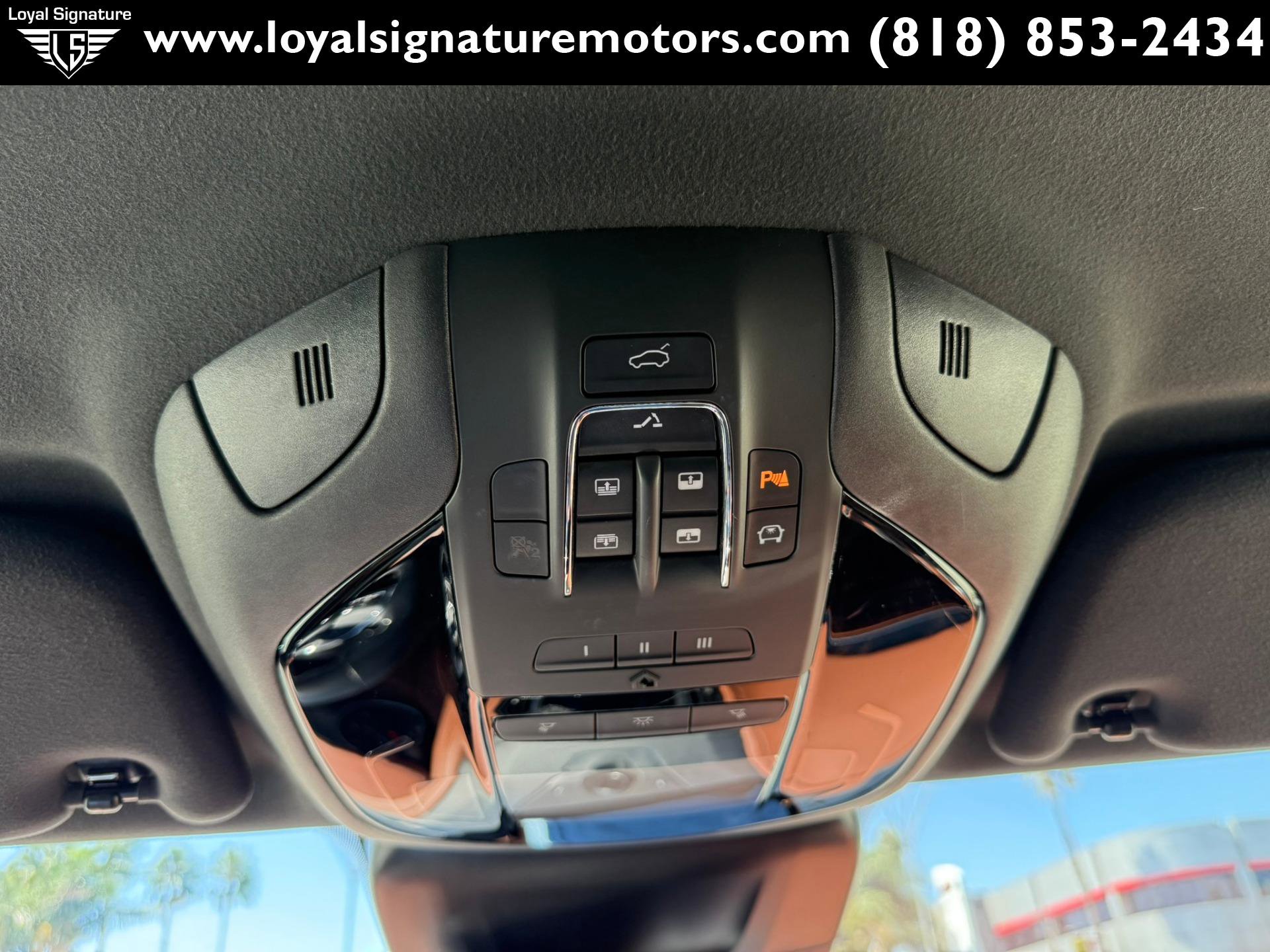 Used 2019 Maserati Levante AWD/4WD image 33