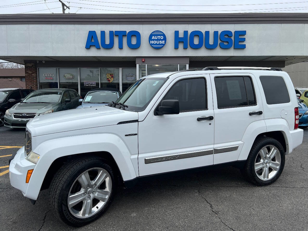 Used 2012 Jeep Liberty Limited Jet w/ Comfort/Convenience Group image 7