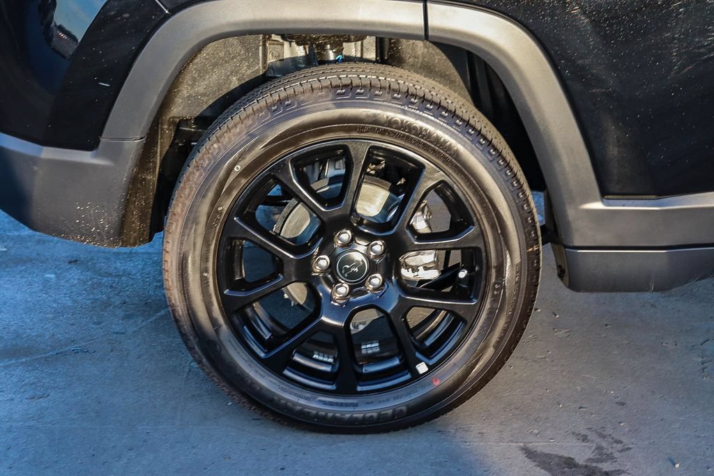 New 2026 Jeep Compass Latitude AWD/4WD image 12